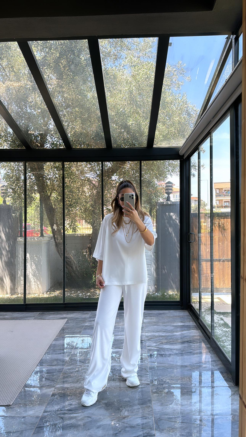 Beyaz ZR Bol Paça Basic Takım
