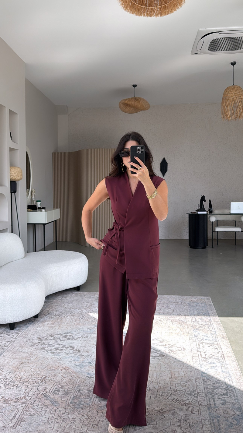 Bordo Kruvaze Yelekli Ve Pantolonlu Dökümlü Krep Kumaş Takım