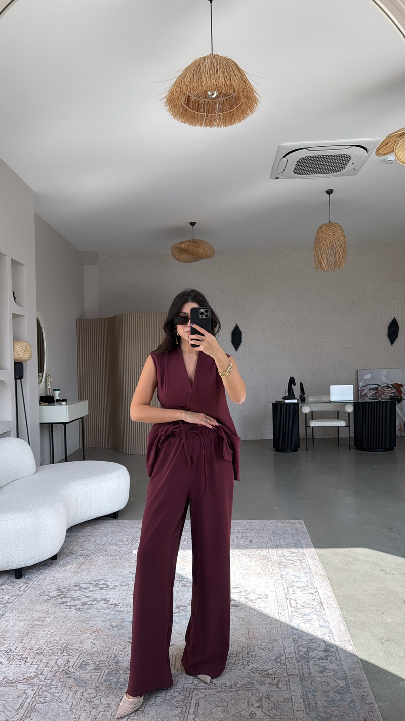 Bordo Kruvaze Yelekli Ve Pantolonlu Dökümlü Krep Kumaş Takım