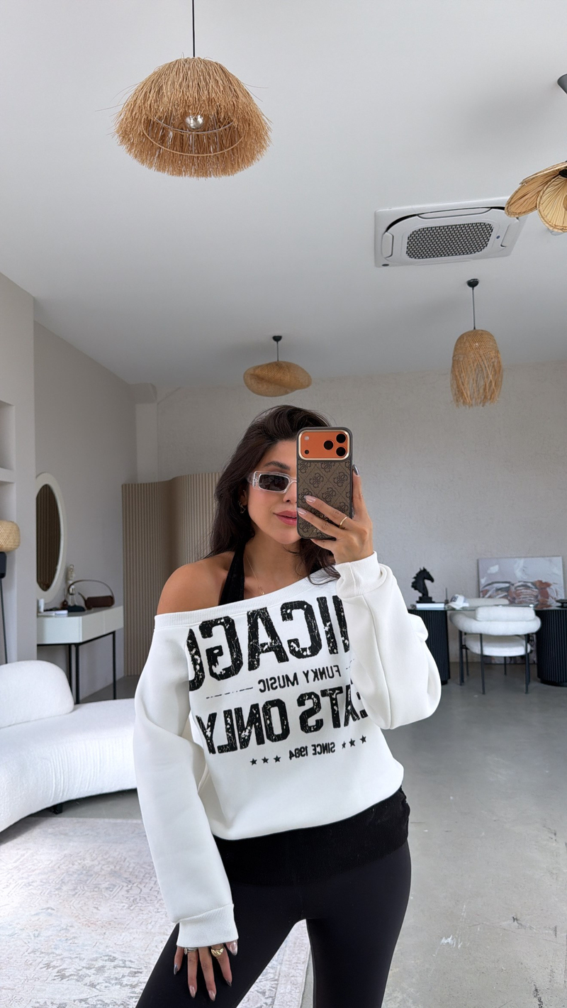 Boyundan Atlet Detaylı Chicago Tarz Sweatshirt
