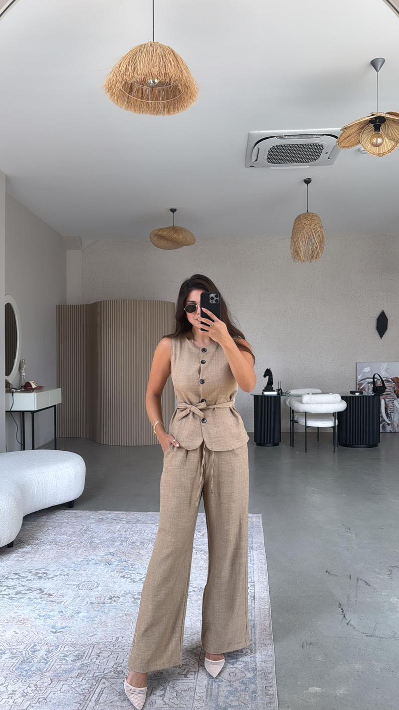 Camel Düğmeli Yelekli Takım