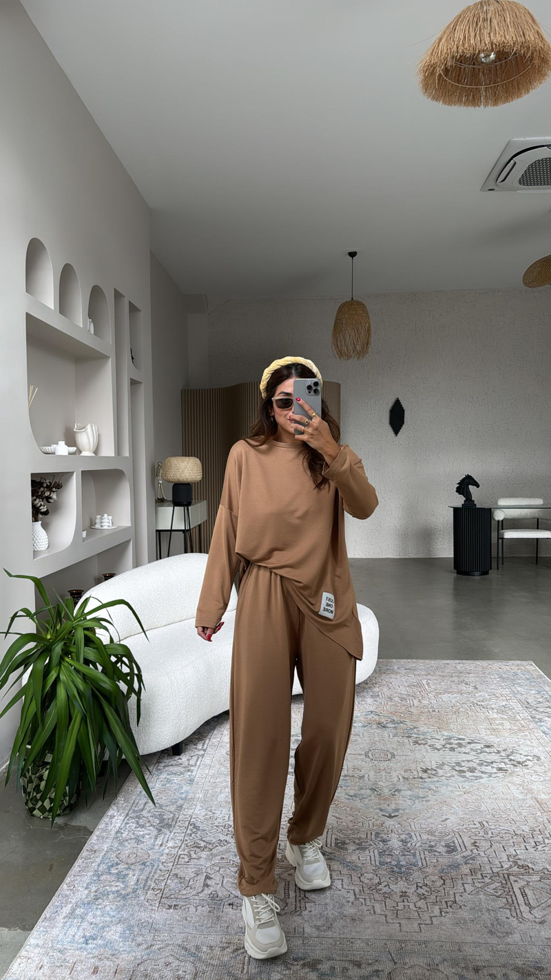 Camel Mavi Etiket Detaylı Takım