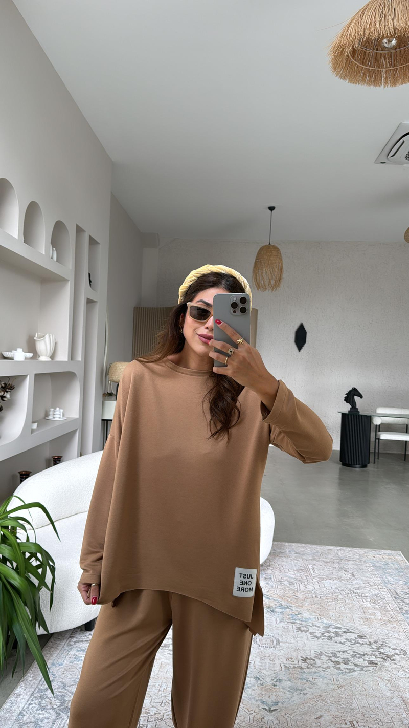 Camel Mavi Etiket Detaylı Takım