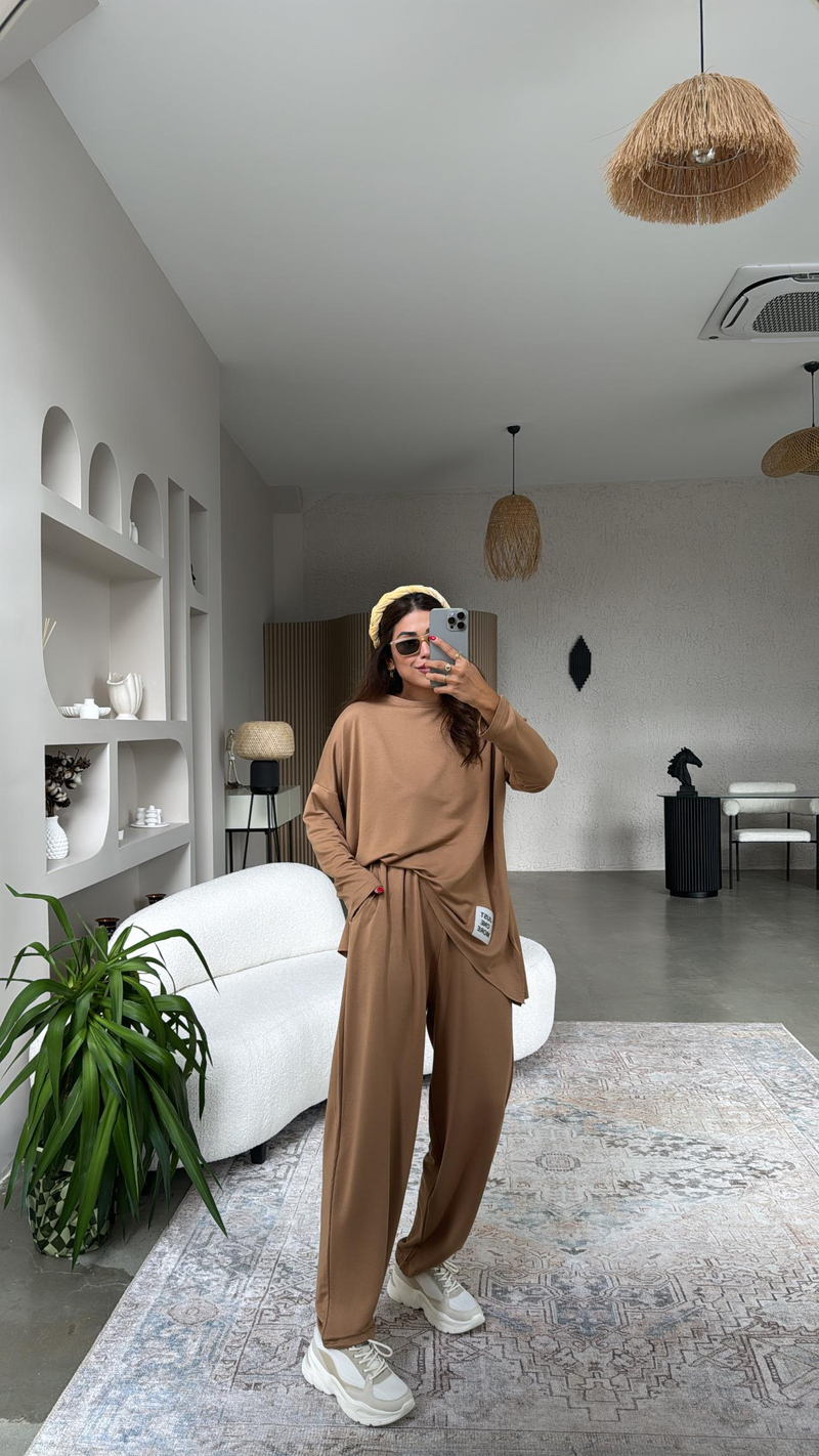 Camel Mavi Etiket Detaylı Takım