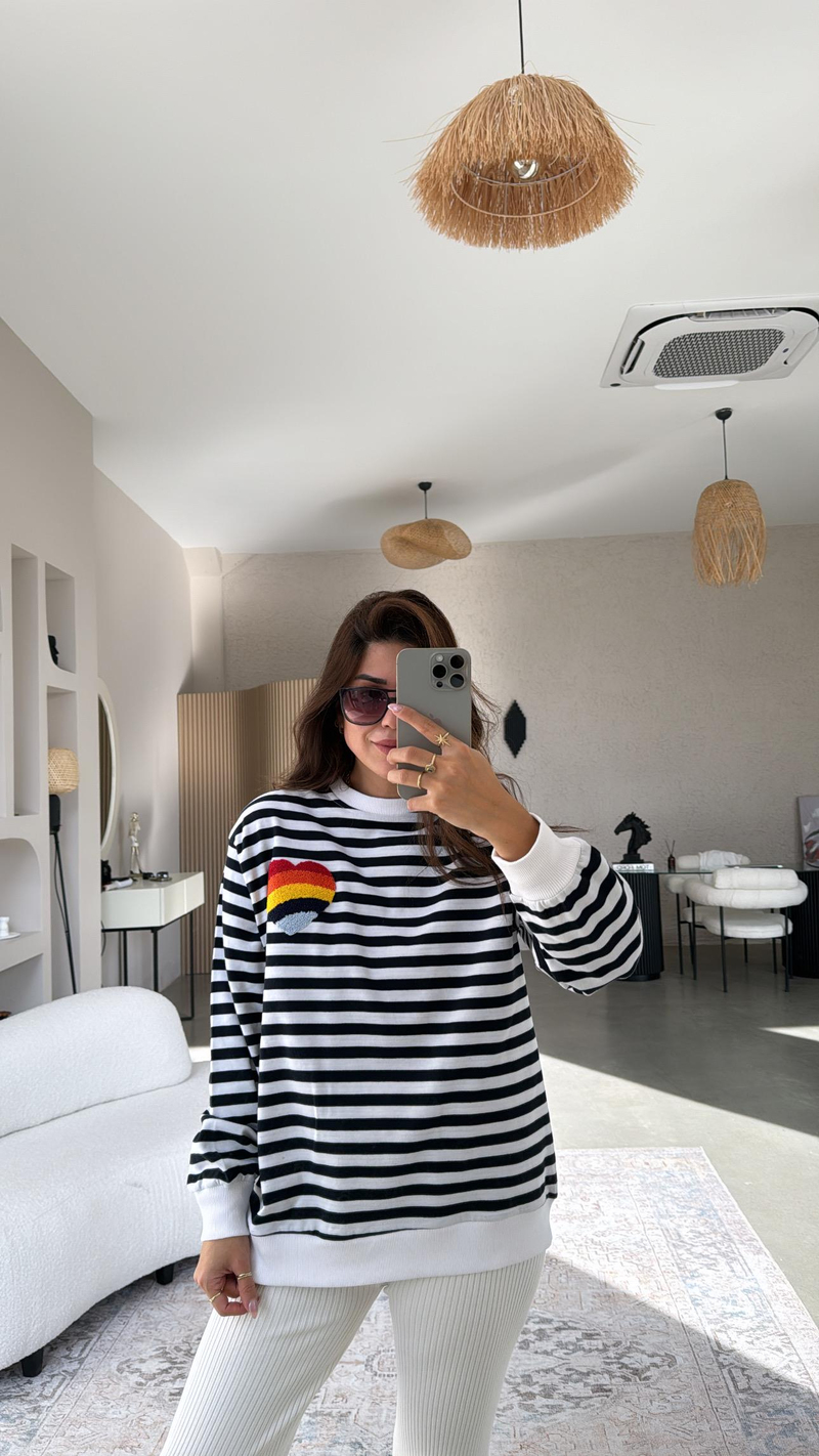 Çizgili Kalp Nakışlı İki İplik Sweatshirt