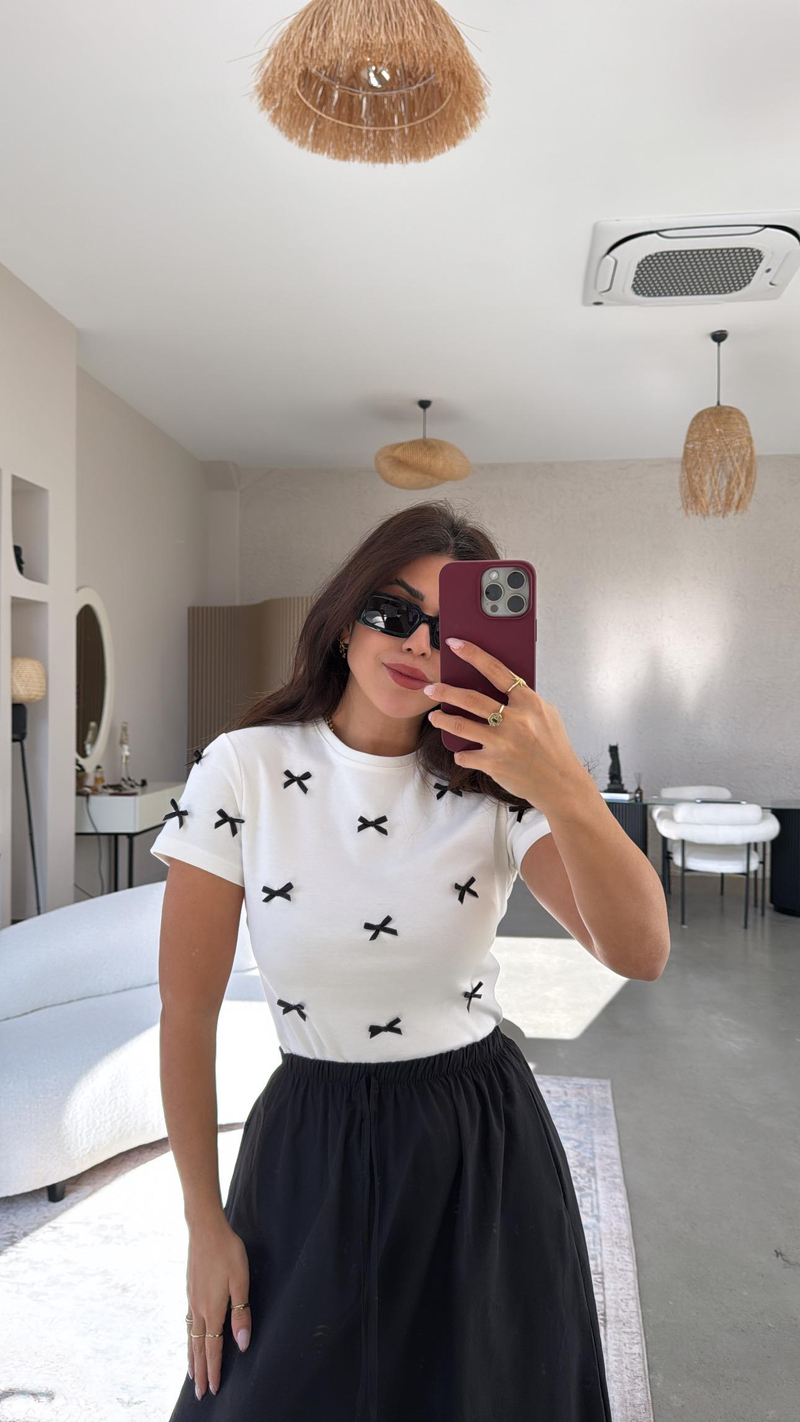 Ekru Fiyonk Detaylı Tshirt
