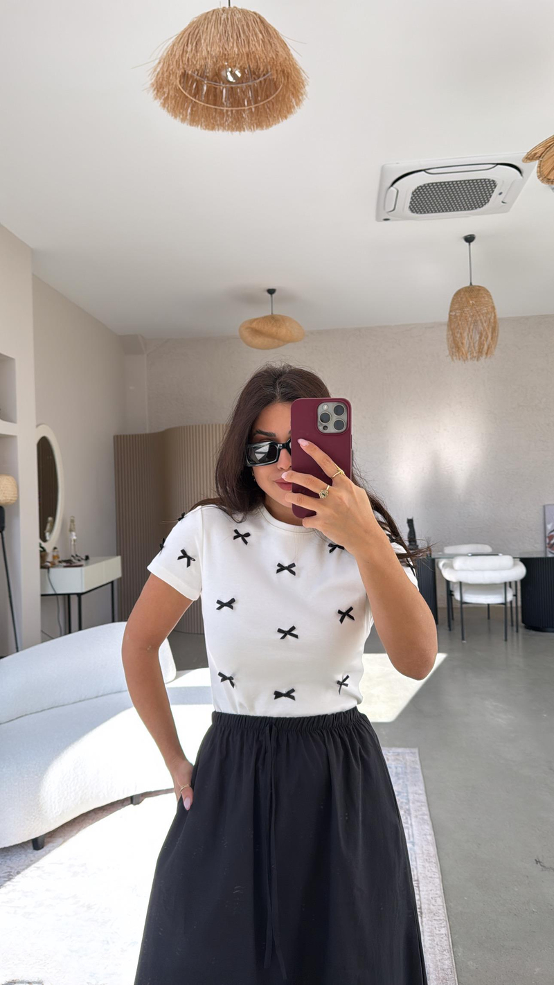Ekru Fiyonk Detaylı Tshirt