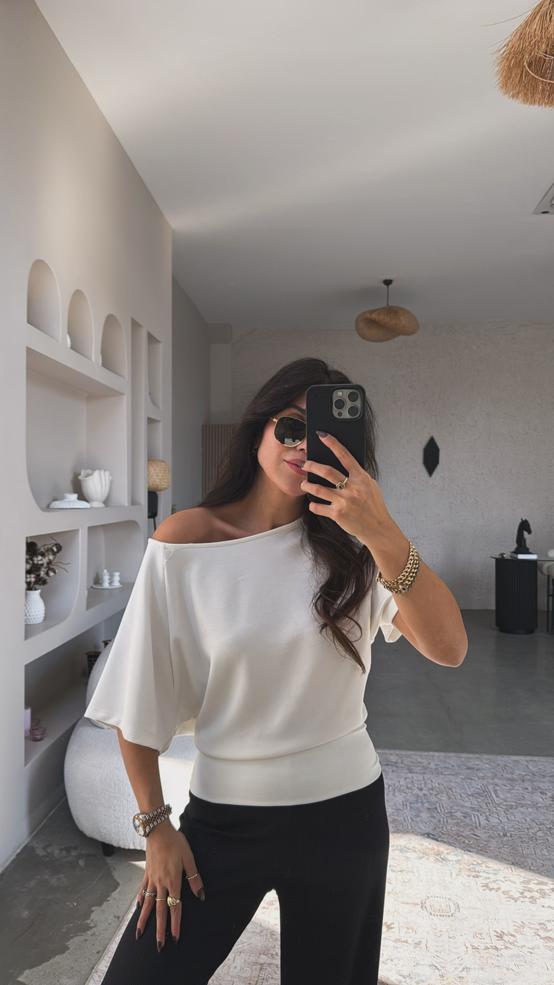 Ekru Omzu Açık Kısa Kollu Modal Bluz