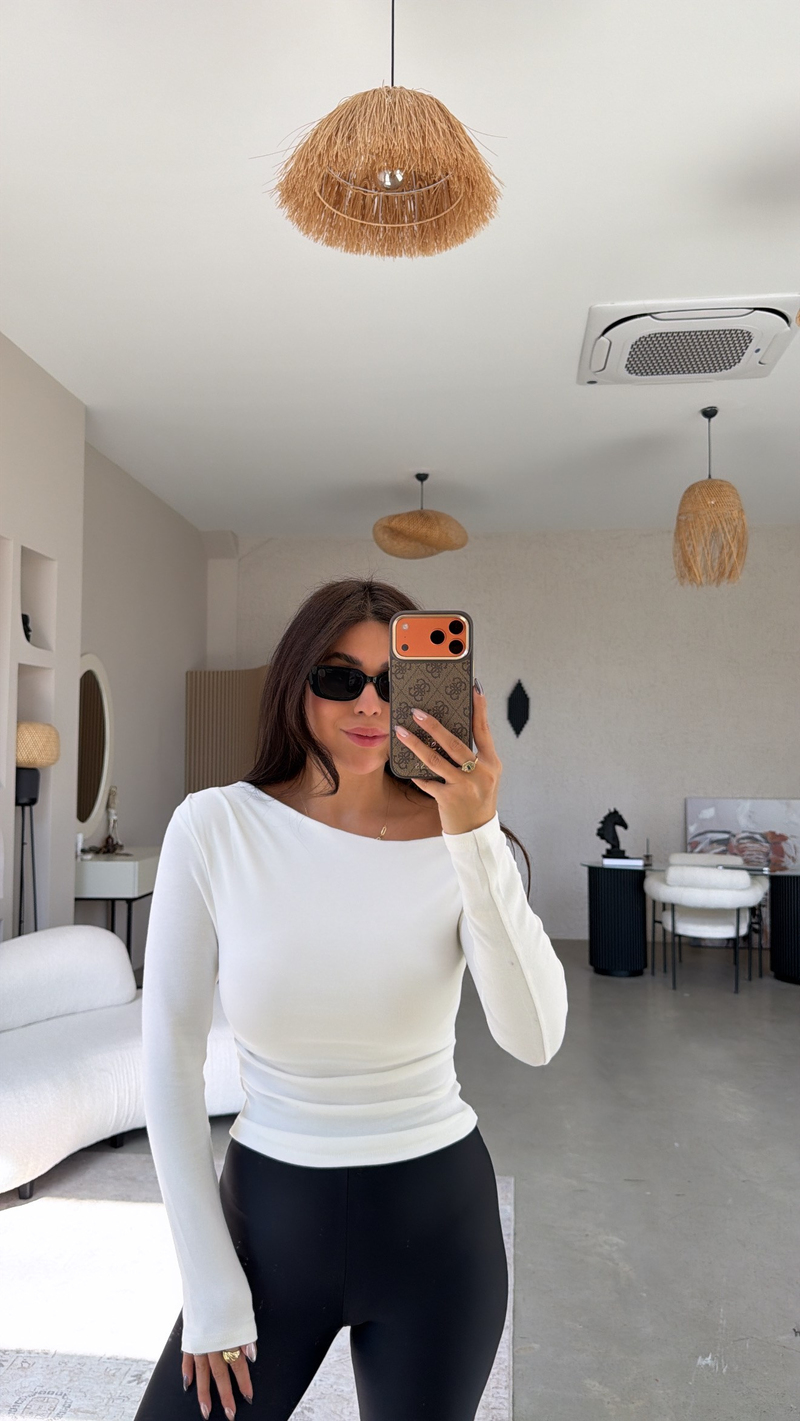Ekru Premium Cotton Büzgülü Kayık Yaka Bluz