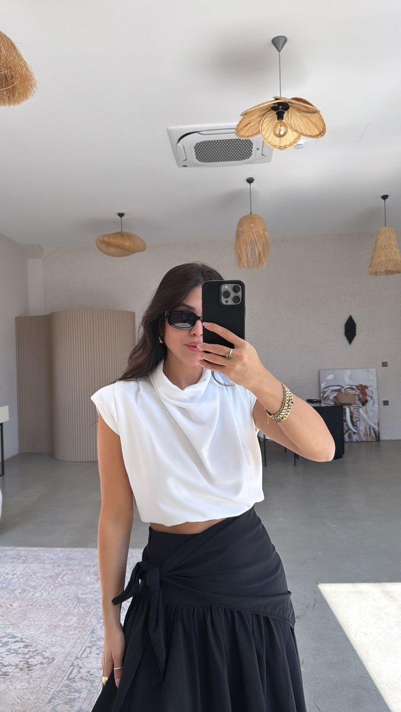 Ekru Vatkalı Krep Degaje Bluz