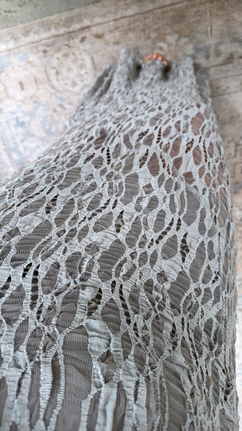 Gri Dantel Balık Etek
