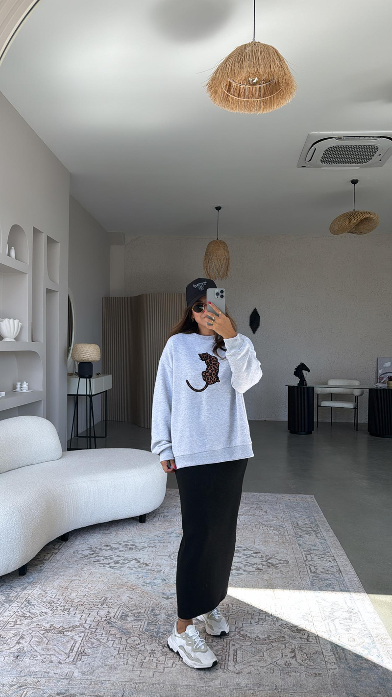 Gri Kaplan Nakışlı İki İplik Sweatshirt