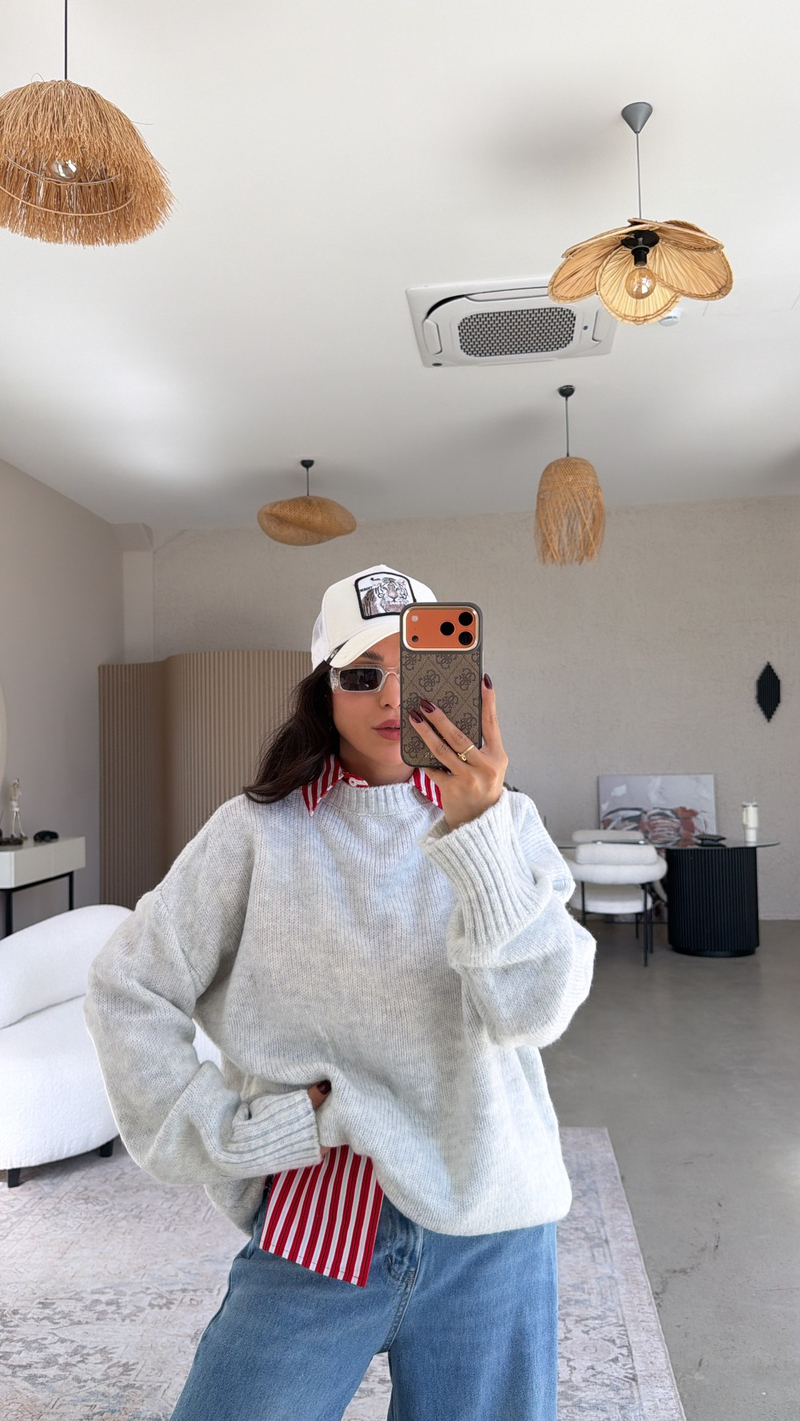 Gri Oversize Yumoş Doku Basic Kazak
