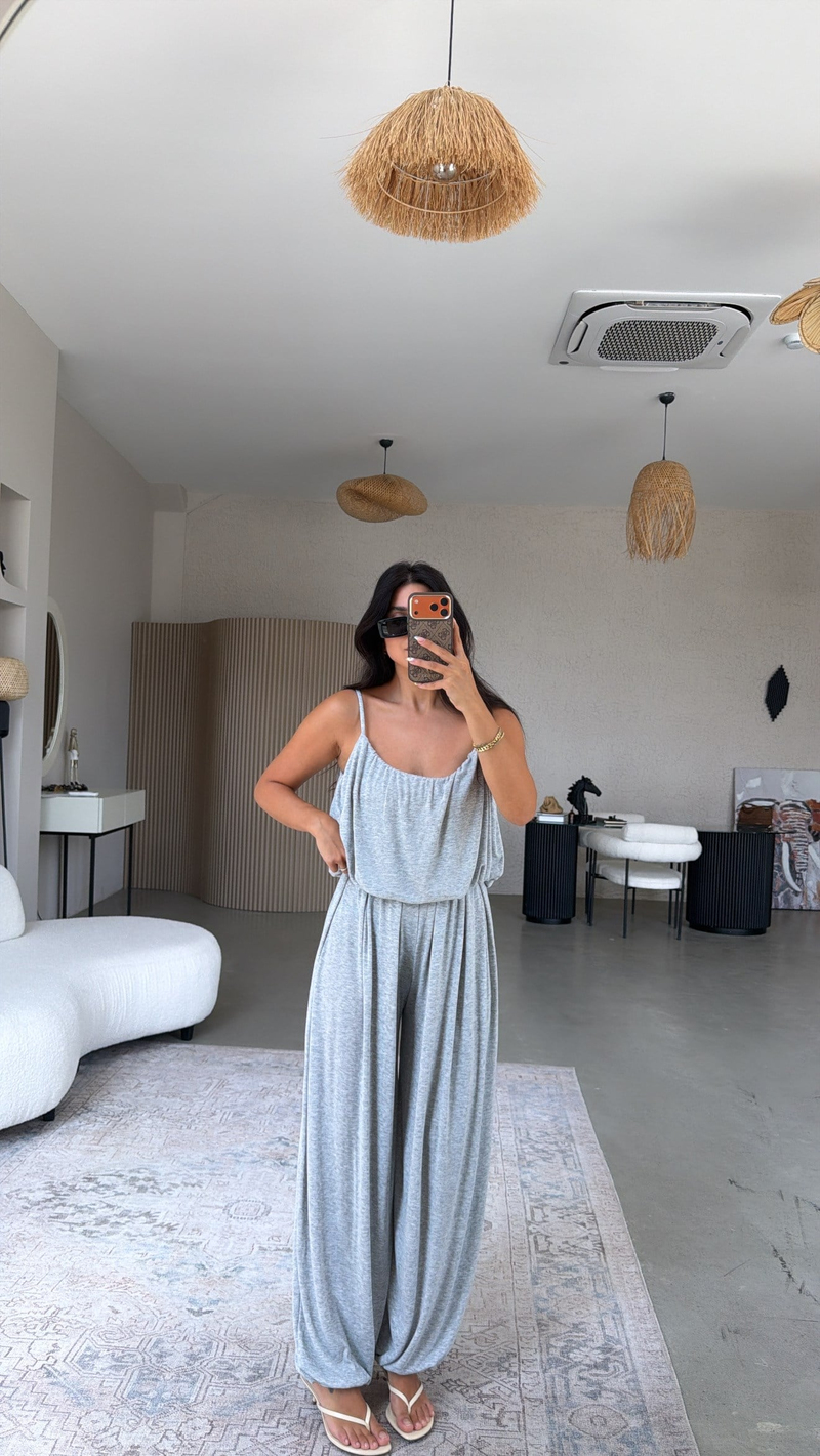 Gri Oys Model Askılı Bluz Şalvar Dökümlü Takım