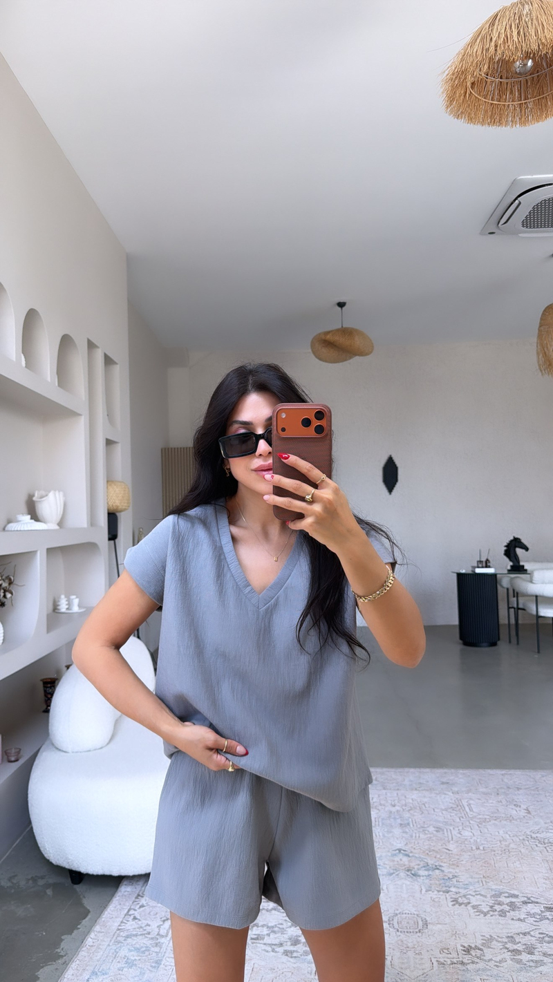 Gri V Yaka Şort Basic Takım