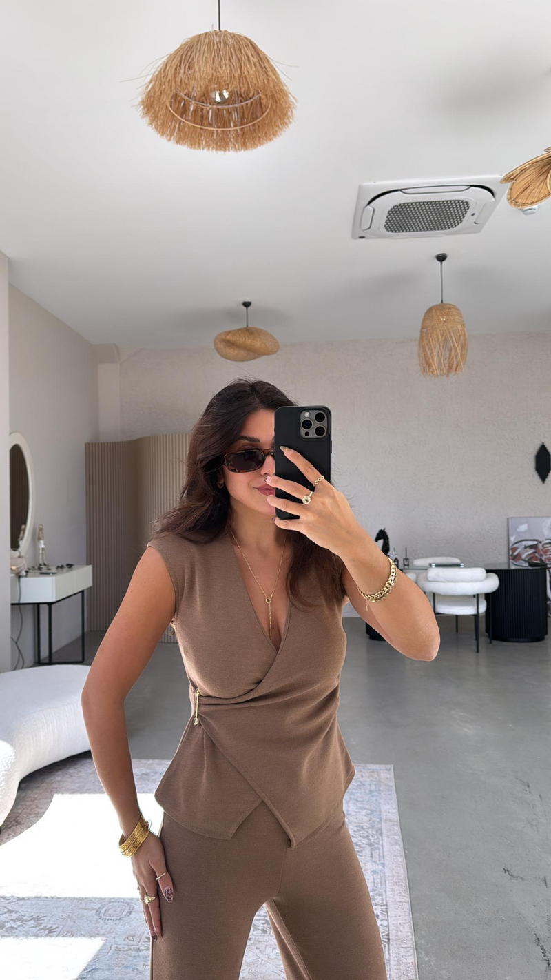 Kahve ZR Model Kruvaze Bluz Pantolon Takım
