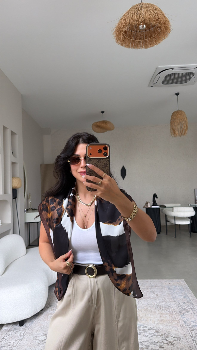 Kahverengi Desenli 90x90 Omuz Fuları