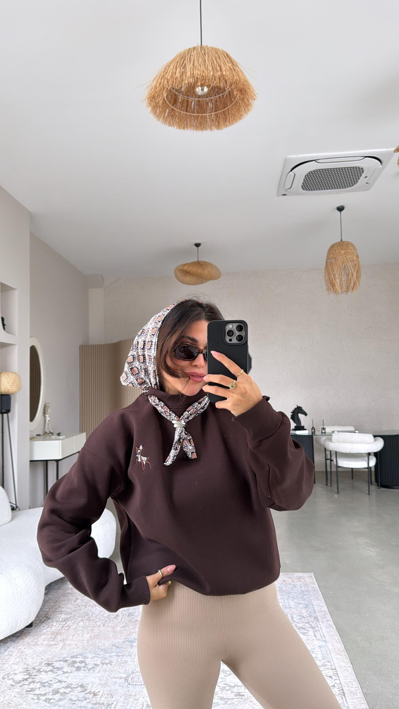 Kahverengi Fular Detaylı Üç İplik Şardonlu Sweatshirt