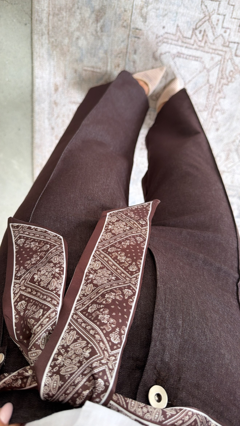Kahverengi Fular Kuşaklı Denim Dikişli Pantolon