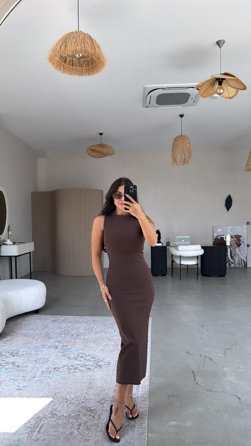Kahverengi Halter Yaka Streç Midi Elbise