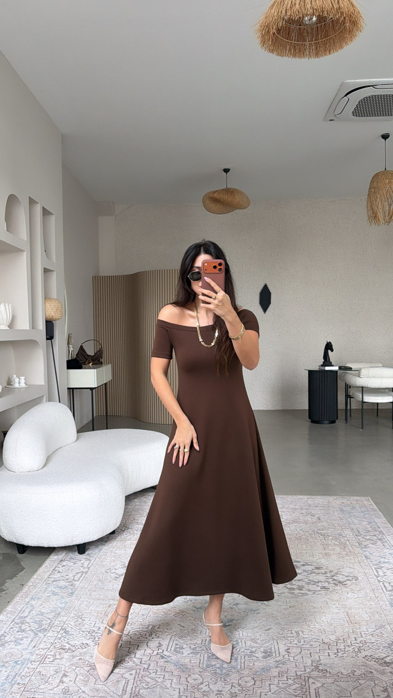 Kahverengi Modal Omzu Açık ZR Model Elbise