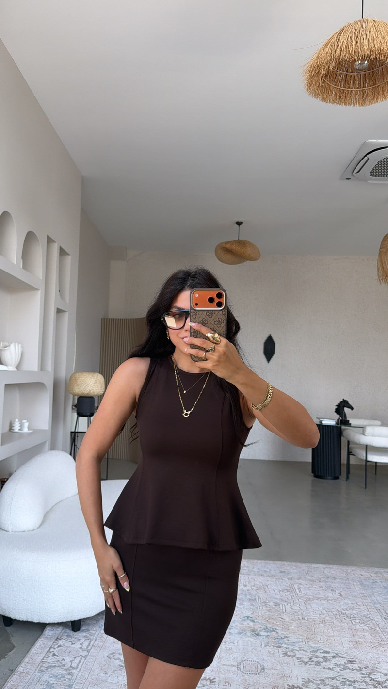 Kahverengi Modal Volanlı Bluz Mini Etek Takım