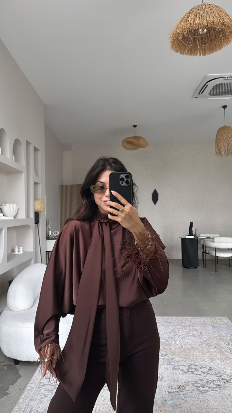 Kahverengi Otrişli Saten Bluz