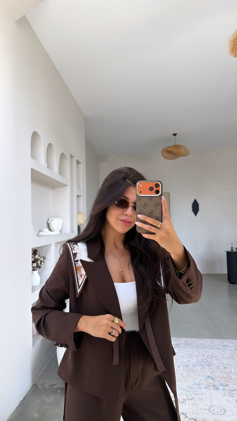 Kahverengi Premium Fularlı Ceket Pantolon Takım