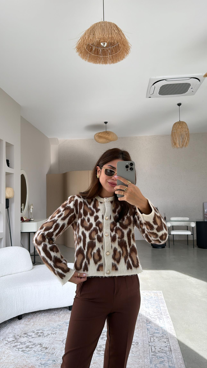 Kahverengi Sakallı Gold Düğmeli Leopar Hırka