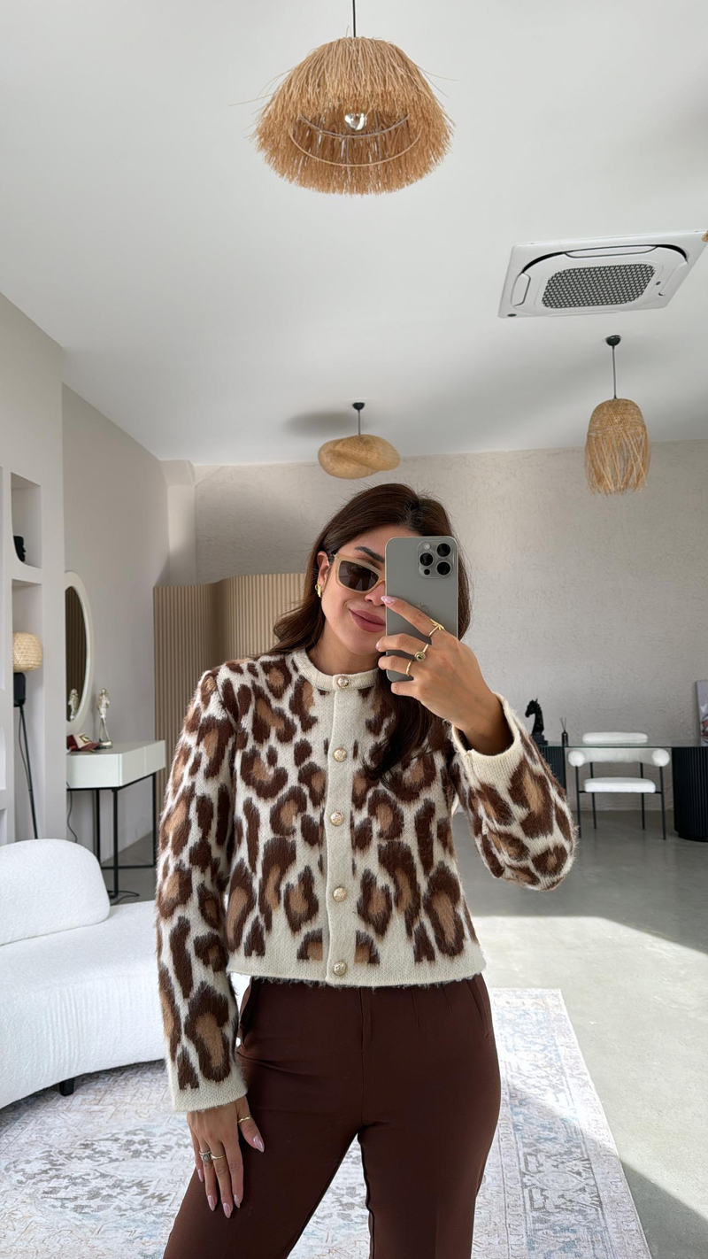 Kahverengi Sakallı Gold Düğmeli Leopar Hırka