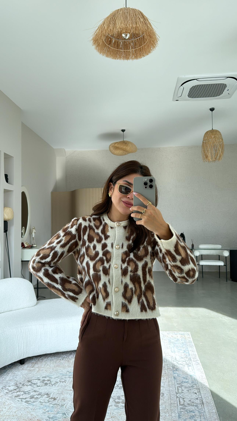 Kahverengi Sakallı Gold Düğmeli Leopar Hırka