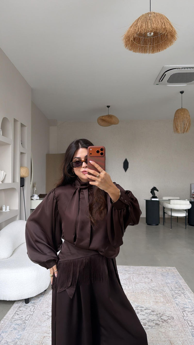 Kahverengi Tok Saten Premium Üçlü Bluz Pantolon Püskül Kemer Takım