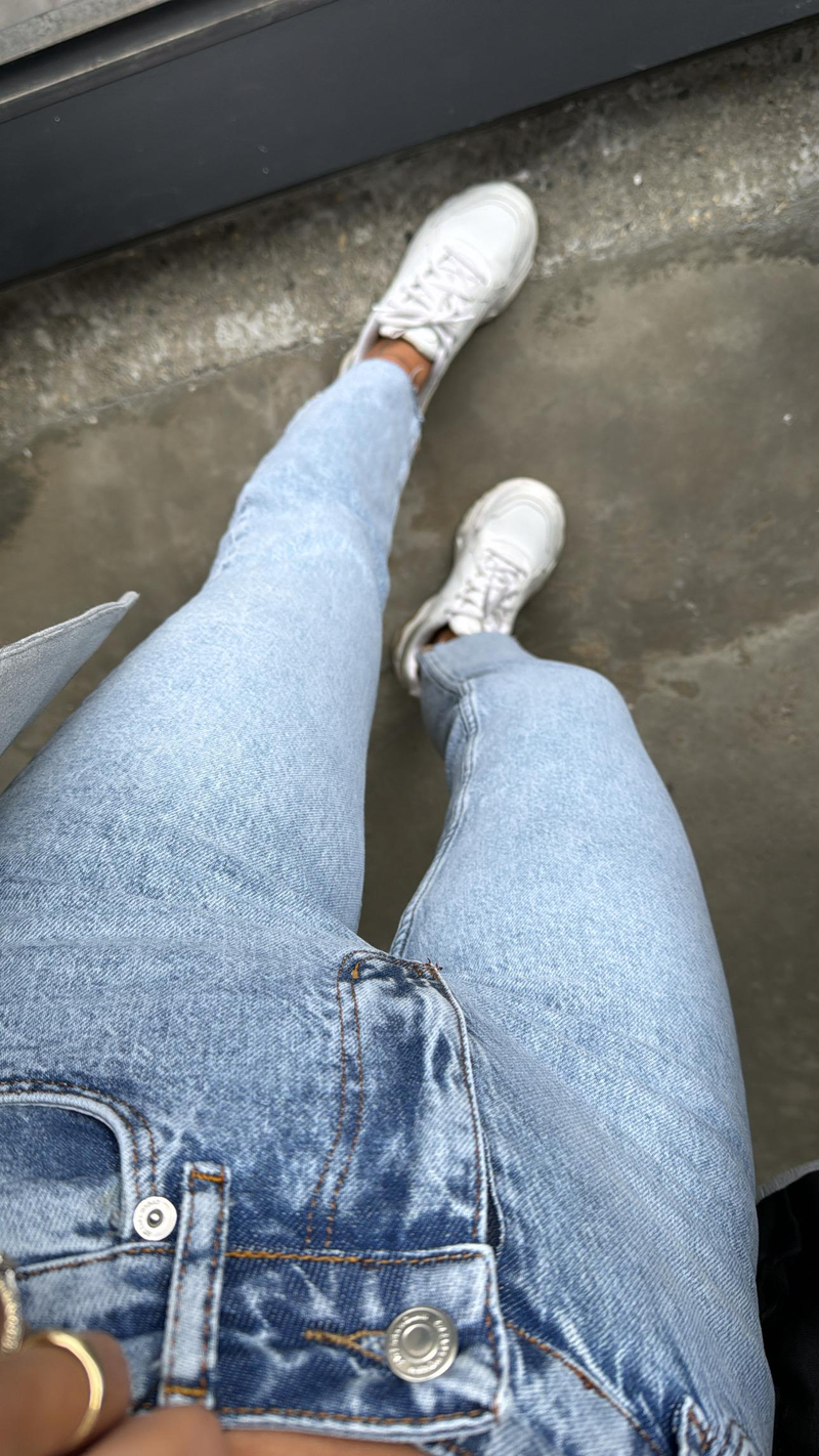Kar Yıkama Boyfit Paça Kesik ZR Jean
