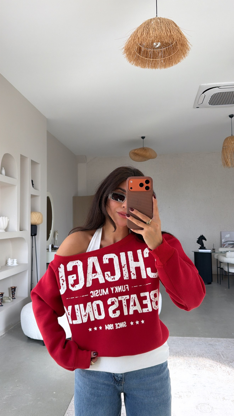 Kırmızı Boyundan Atlet Detaylı Chicago Tarz Sweatshirt