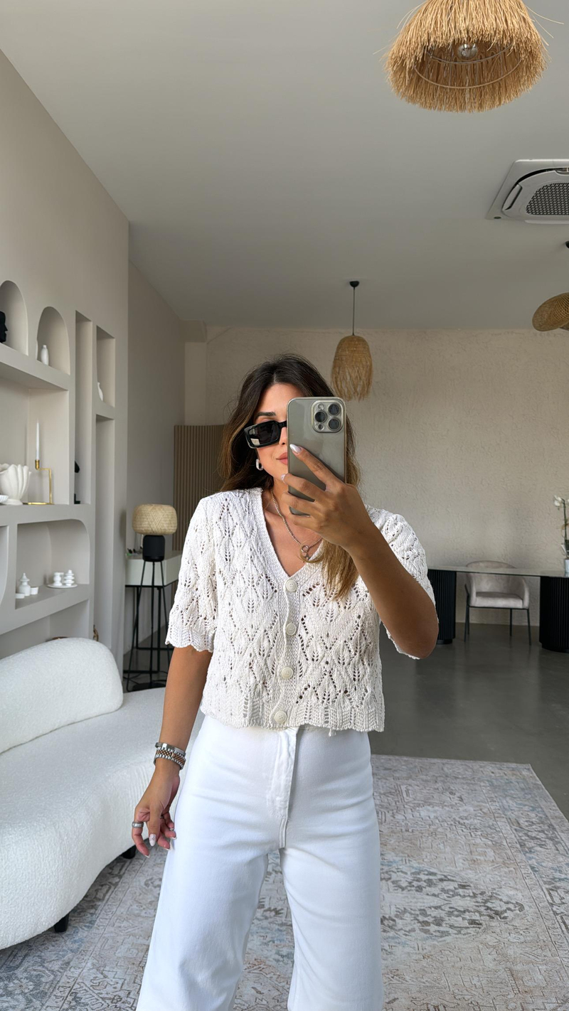 Kısa Kol Düğmeli Ajur Hırka