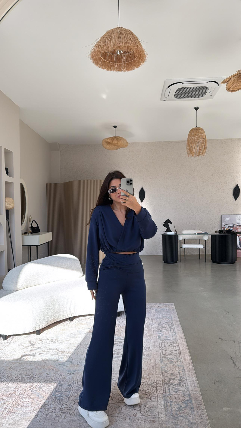 Lacivert Beli Detaylı Oys Kruvaze Takım