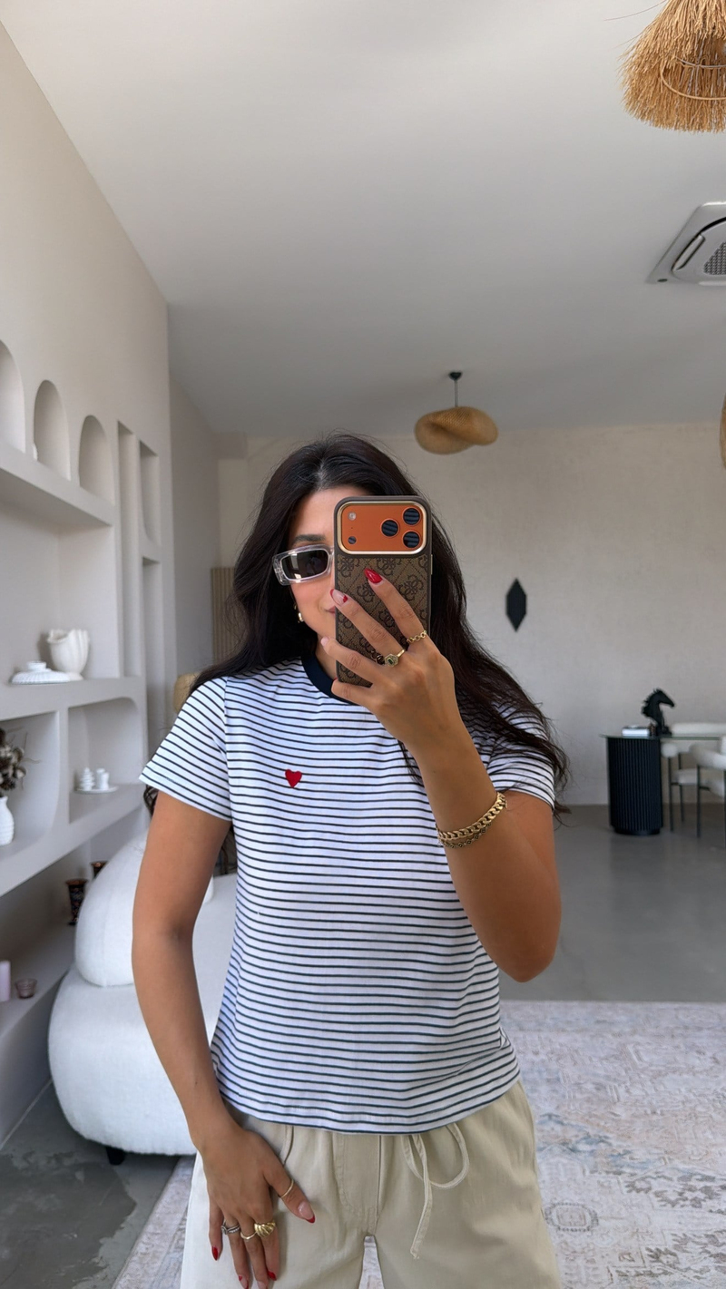 Lacivert Çizgili Kalp Nakışlı Tshirt