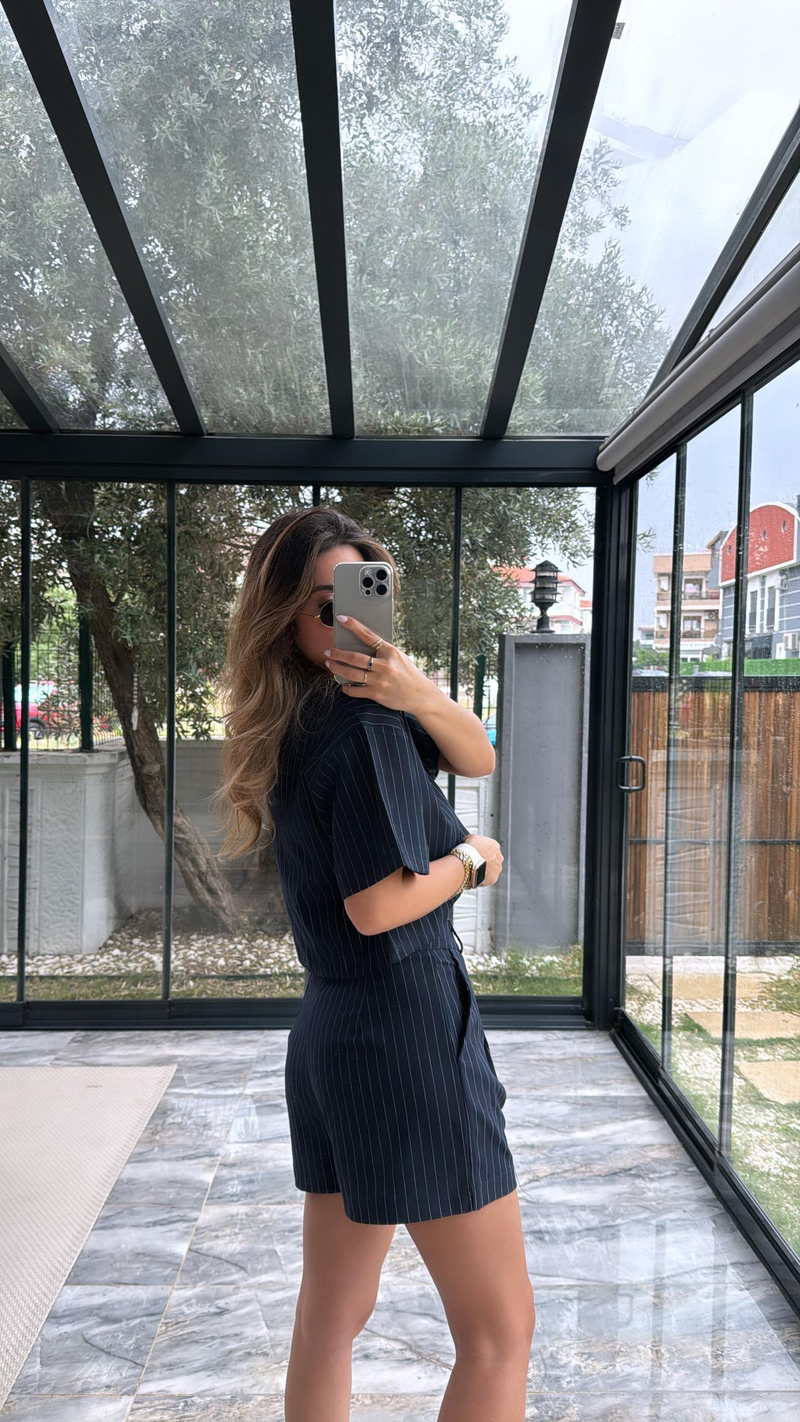 Lacivert Çizgili Şortlu Kumaş Takım