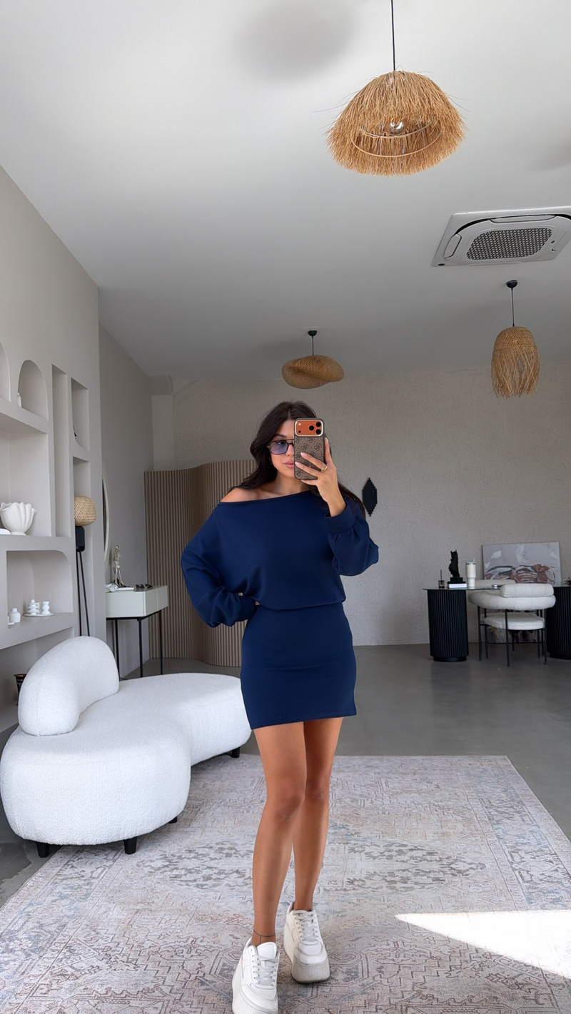 Lacivert Eteği Oturan Modal Elbise