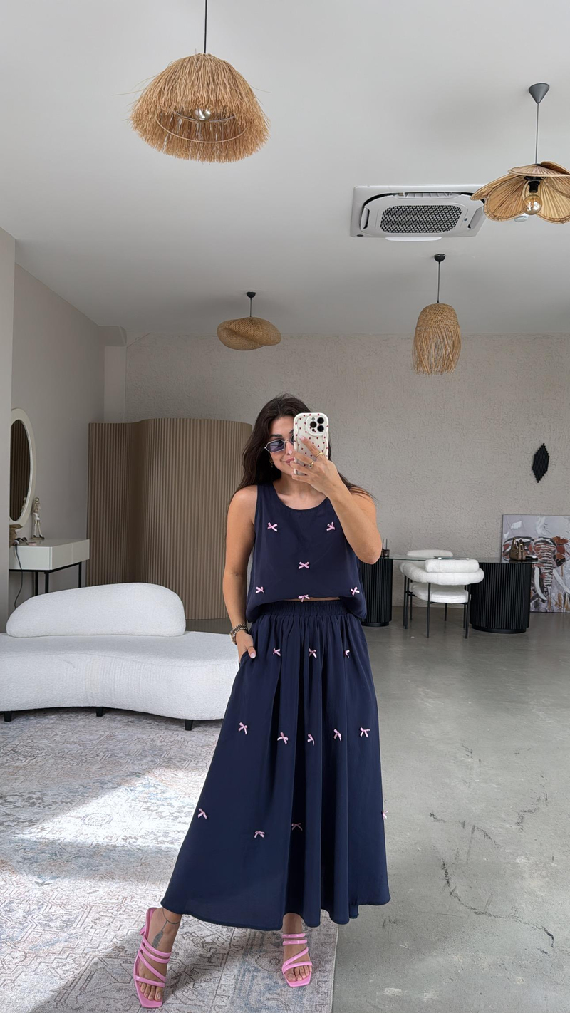 Lacivert Fiyonk Detaylı Etek Bluz Tensel Takım