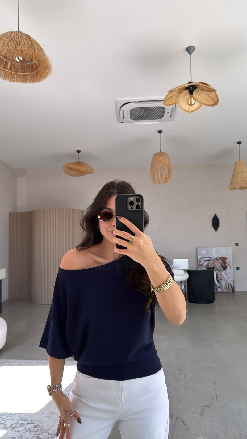 Lacivert Omzu Açık Kısa Kollu Modal Bluz