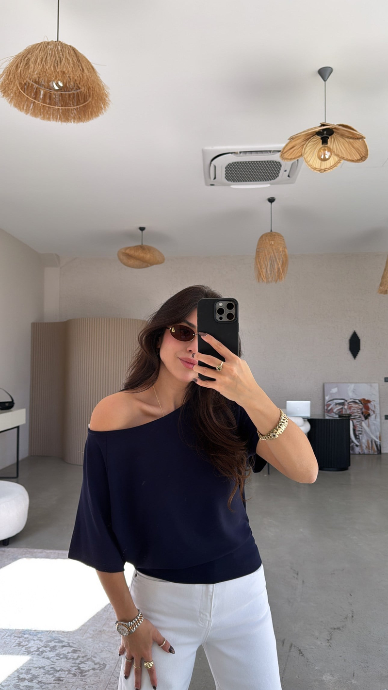 Lacivert Omzu Açık Kısa Kollu Modal Bluz