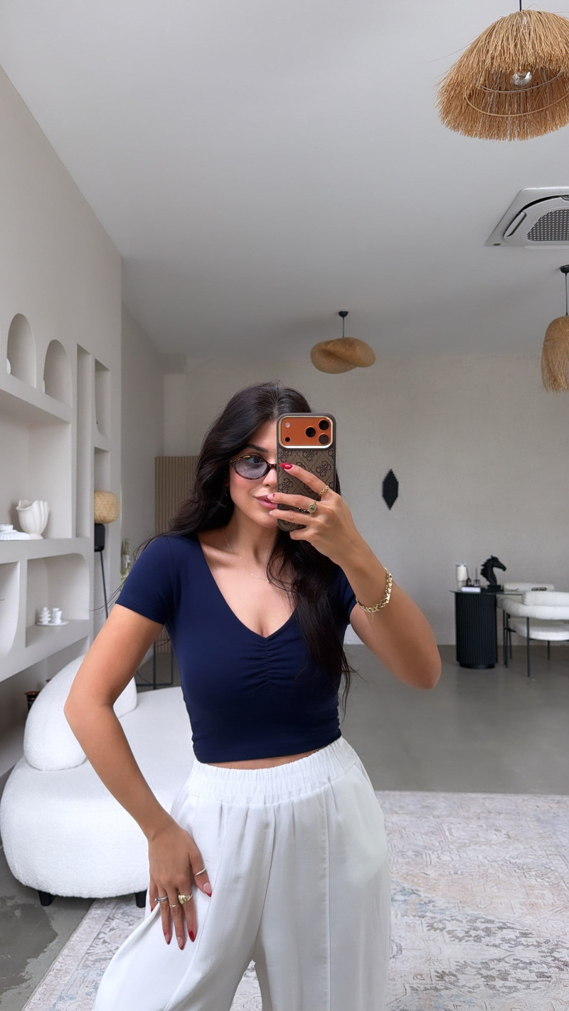 Lacivert V Yakası Büzgülü Crop Pamuk Tshirt