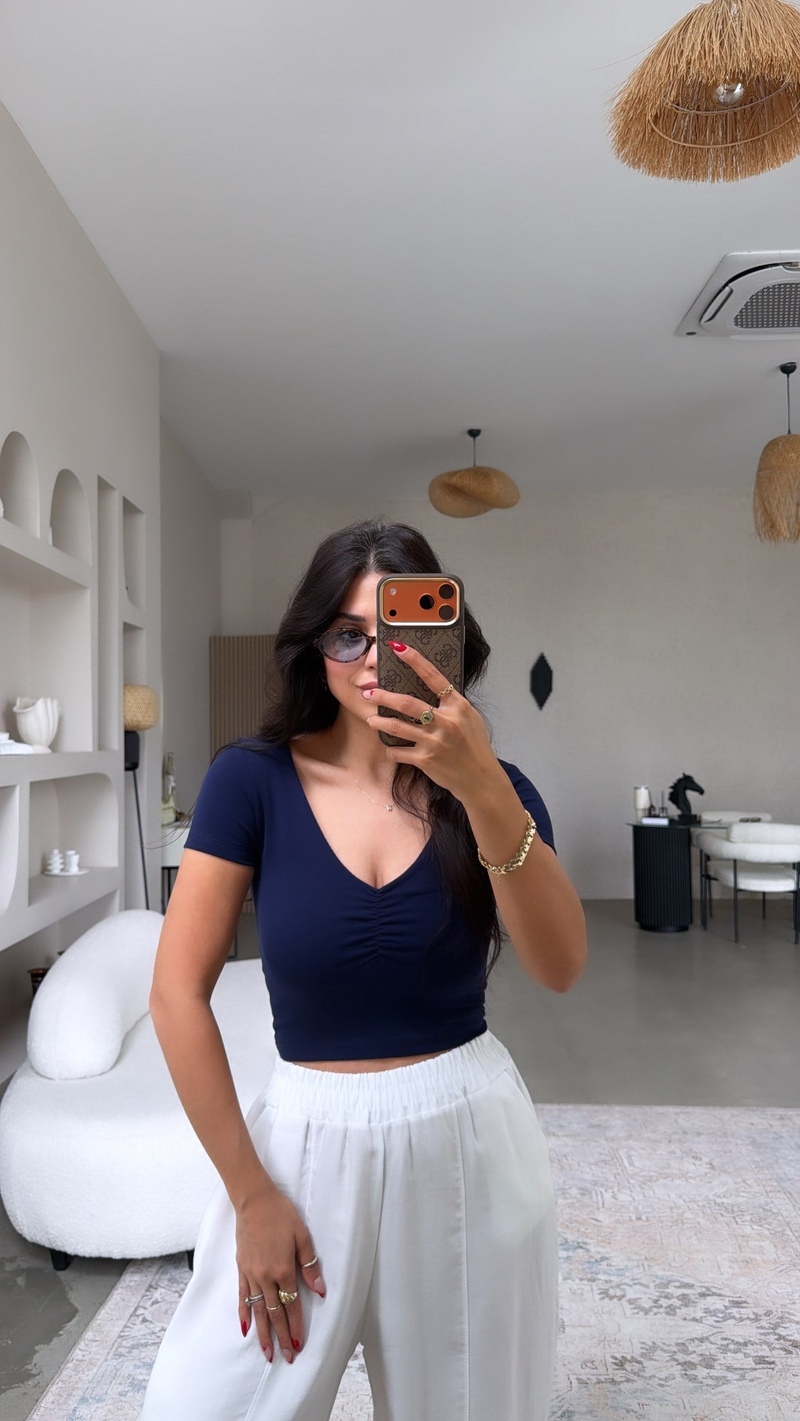 Lacivert V Yakası Büzgülü Crop Pamuk Tshirt