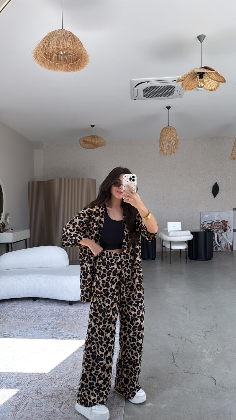 Leopar Desenli Bürümcük Ceketli Takım