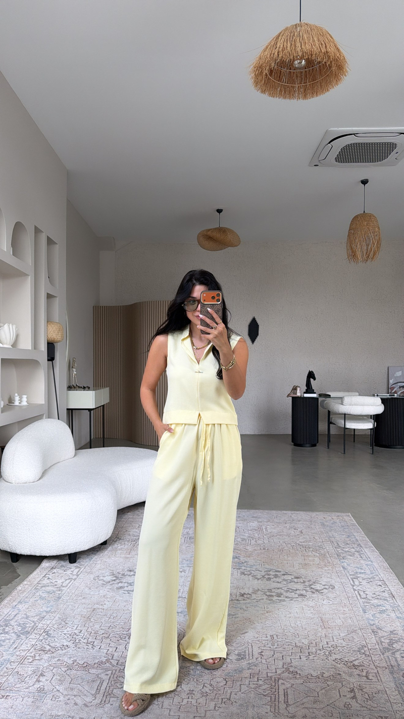 Limon Sarı Gümüş Aksesuarlı Pantolon Bluz Takım
