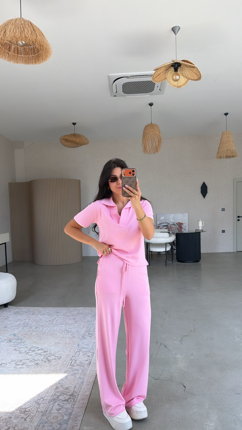 Pembe Biyeli Yakalı Takım