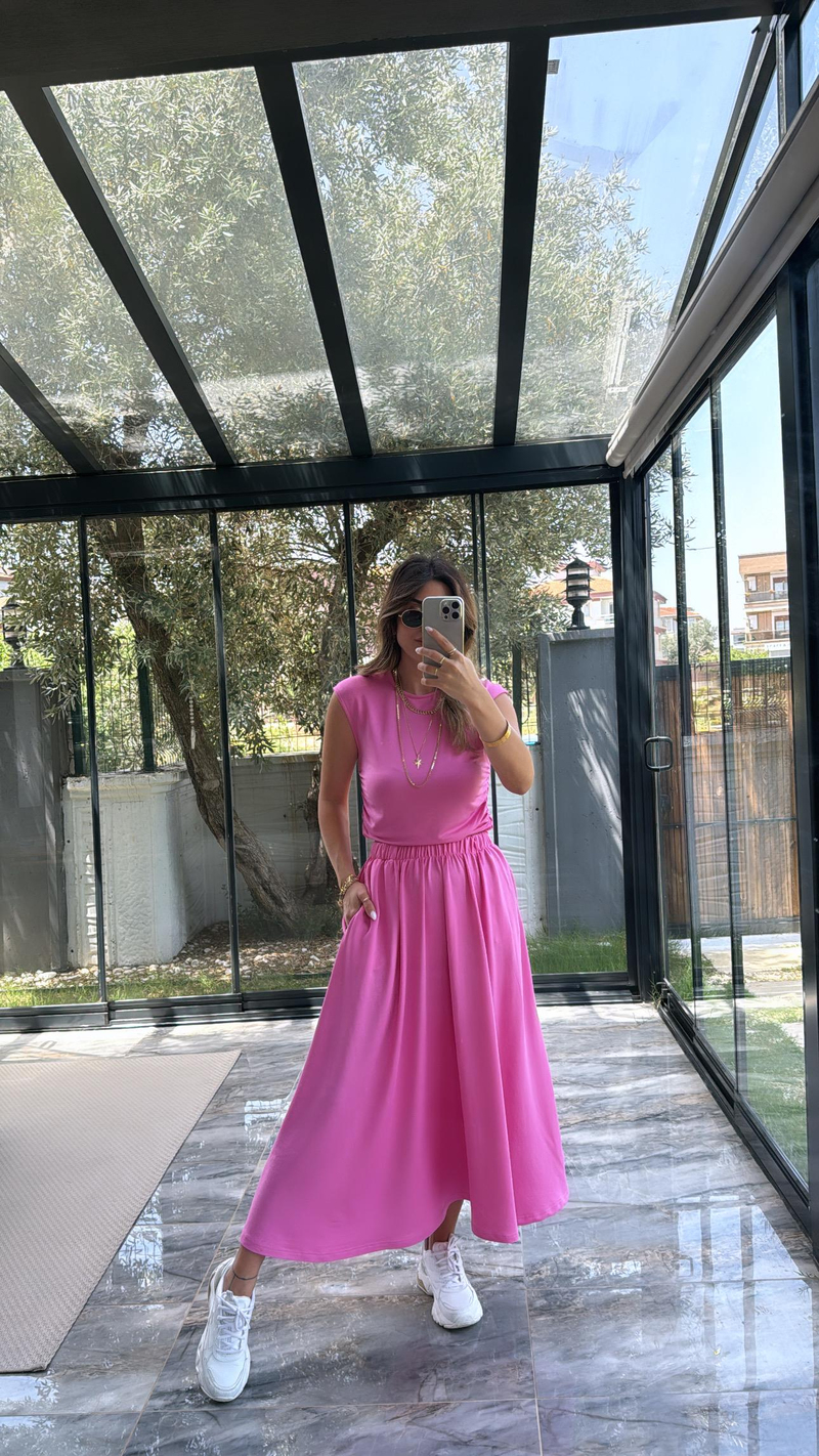 Pembe Etekli Takım