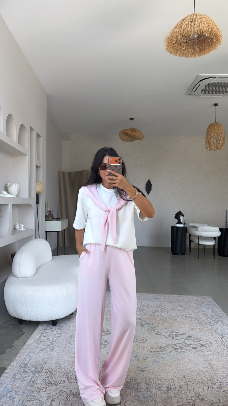 Pembe Fularlı Modal Takım