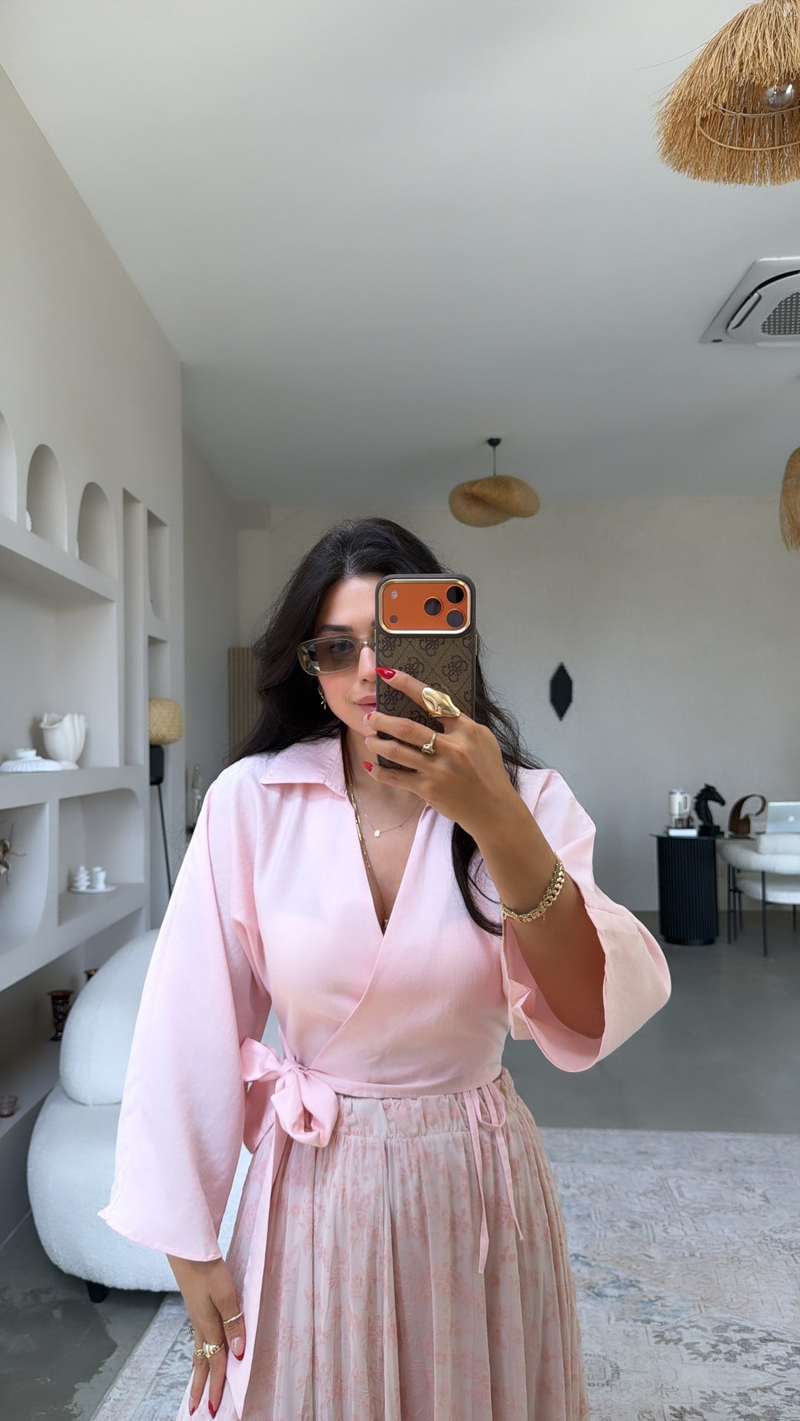 Pembe İpek Kumaşlı Kruvaze Gömlek Bluz
